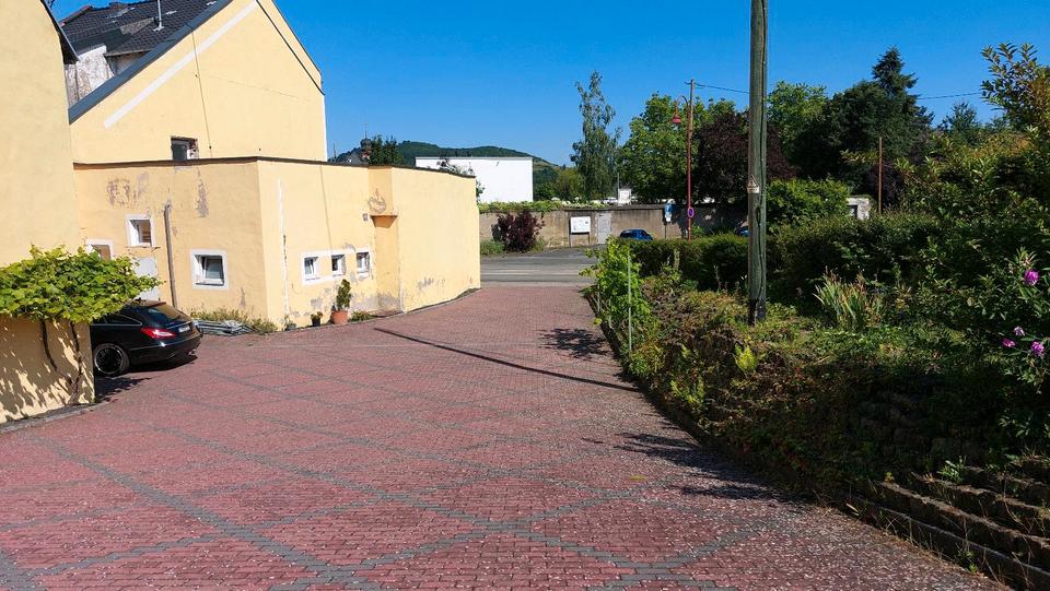 Mehrfamilienhaus, Wohnhaus Kruft - 11 Zimmer, 400 m&sup2;, 349.000&euro; | Angebot:27262189