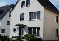 2ZKB schöne+gemütliche isolierte Dachwohung mit Dachboden+Garten