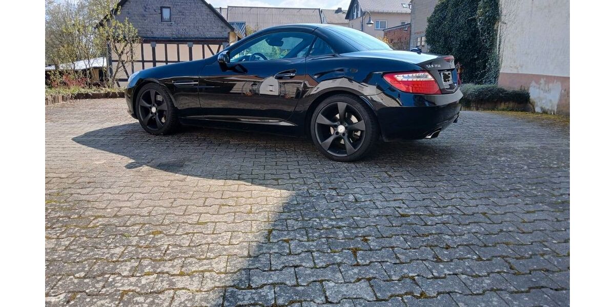 Mercedes-Benz SLK 350 129.000 km 20.700 &euro; Miehlen 56357
