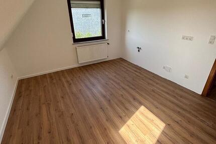 Wohnung Großmaischeid - 3 Zimmer, 90 m&sup2;, 900&euro; | Angebot:26692685