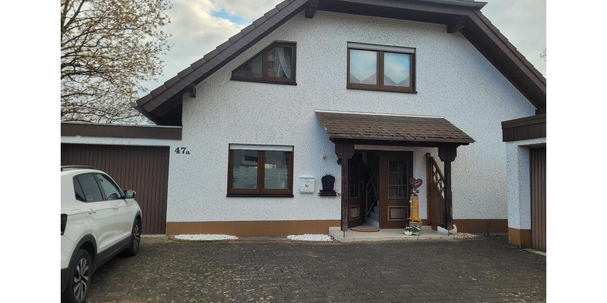 Maklerfrei, 2. Baureihe, 3 Kellerräume, Erdgeschoss, Garten 4 zimmer