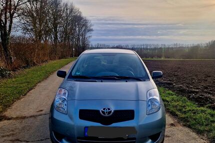 Toyota Yaris 141.500 km 3.500 &euro; Rüber 56295