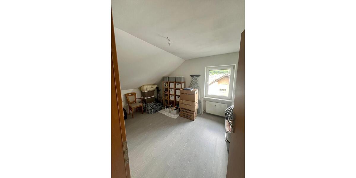 Etagenwohnung Hillscheid - 3 Zimmer, 82 m&sup2;, 650&euro; | Angebot:26692697