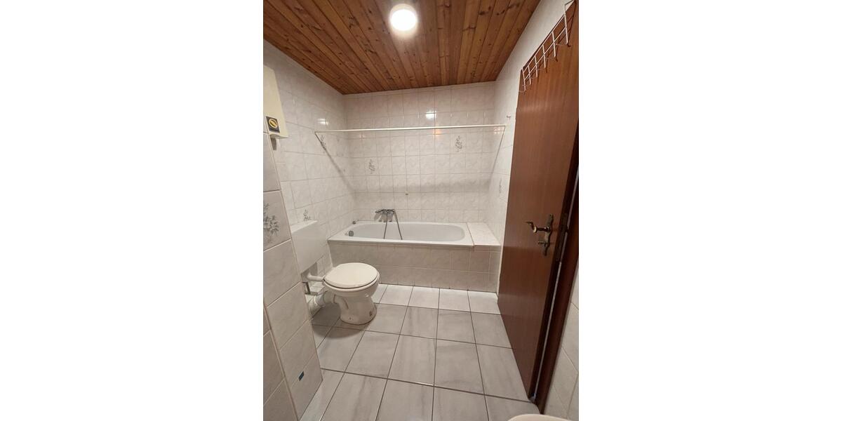 Etagenwohnung Bad Breisig - 2 Zimmer, 82 m&sup2;, 900&euro; | Angebot:25982032