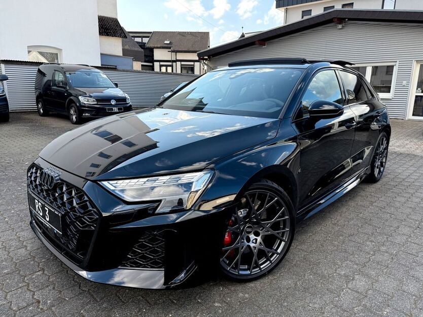 Audi RS3 2.100 km 69.900 € Wirges 56422