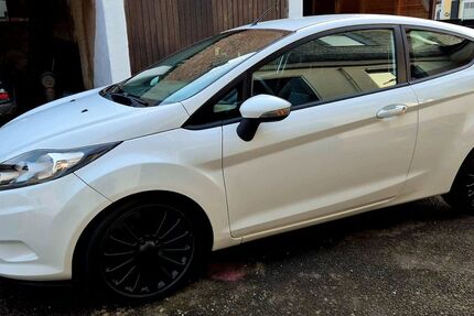 Ford Fiesta 188.580 km 2.300 &euro; Emmelshausen 56281