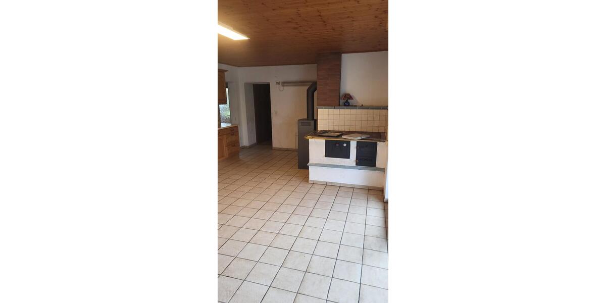 Einfamilienhaus Hillscheid - 7 Zimmer, 200 m&sup2;, 1.550&euro; | Angebot:26375457