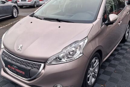 Peugeot 208 143.971 km 3.990 € Altendiez 65624
