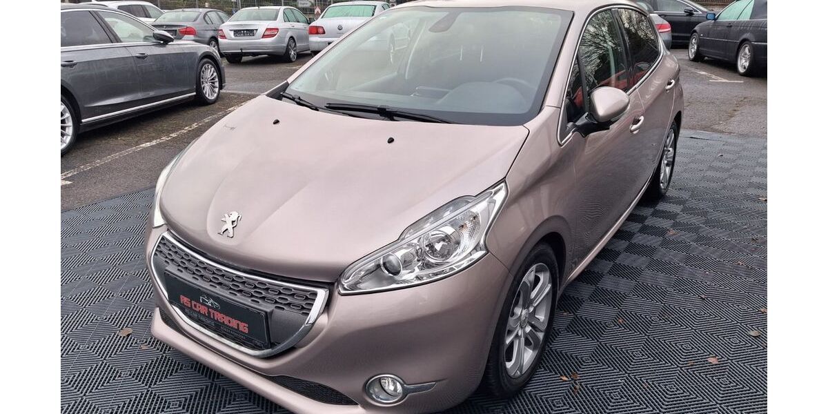 Peugeot 208 143.971 km 3.990 € Altendiez 65624