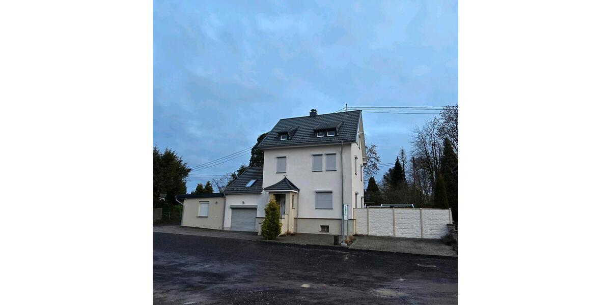 Einfamilienhaus Hundsangen - 6 Zimmer, 240 m&sup2;, 2.000&euro; | Angebot:25064673