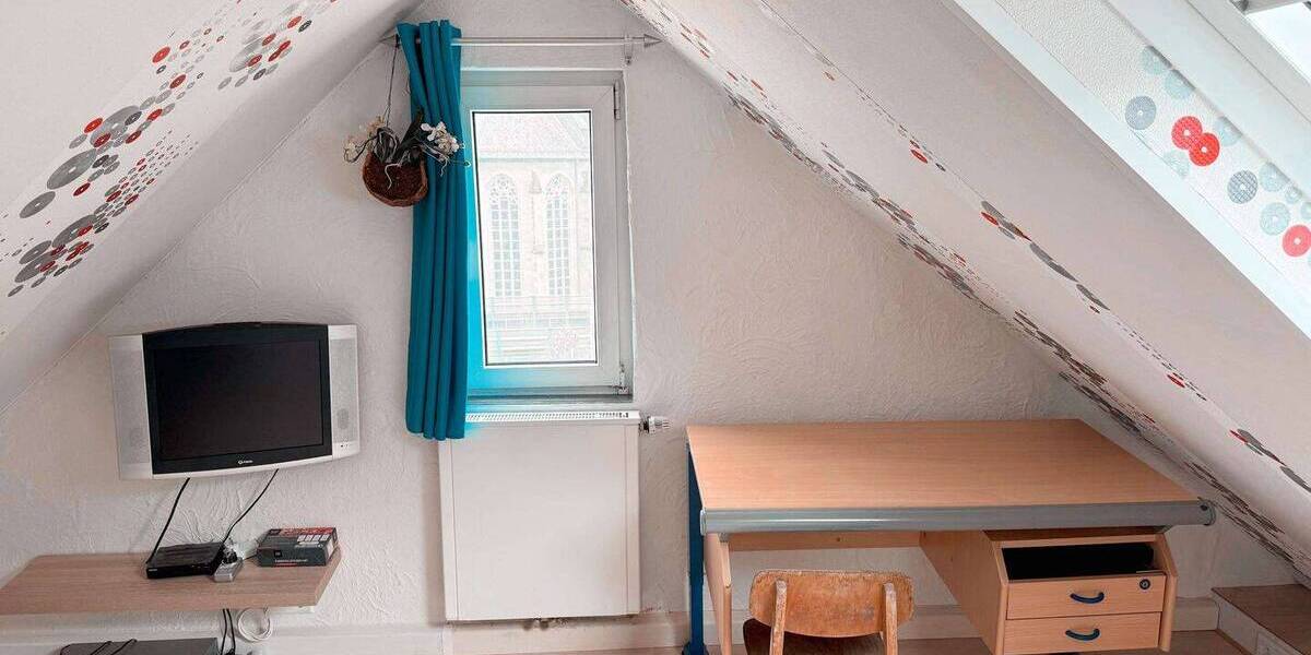 Charmantes und gepflegtes 1-2 Familienhaus in toller Lage 8 zimmer