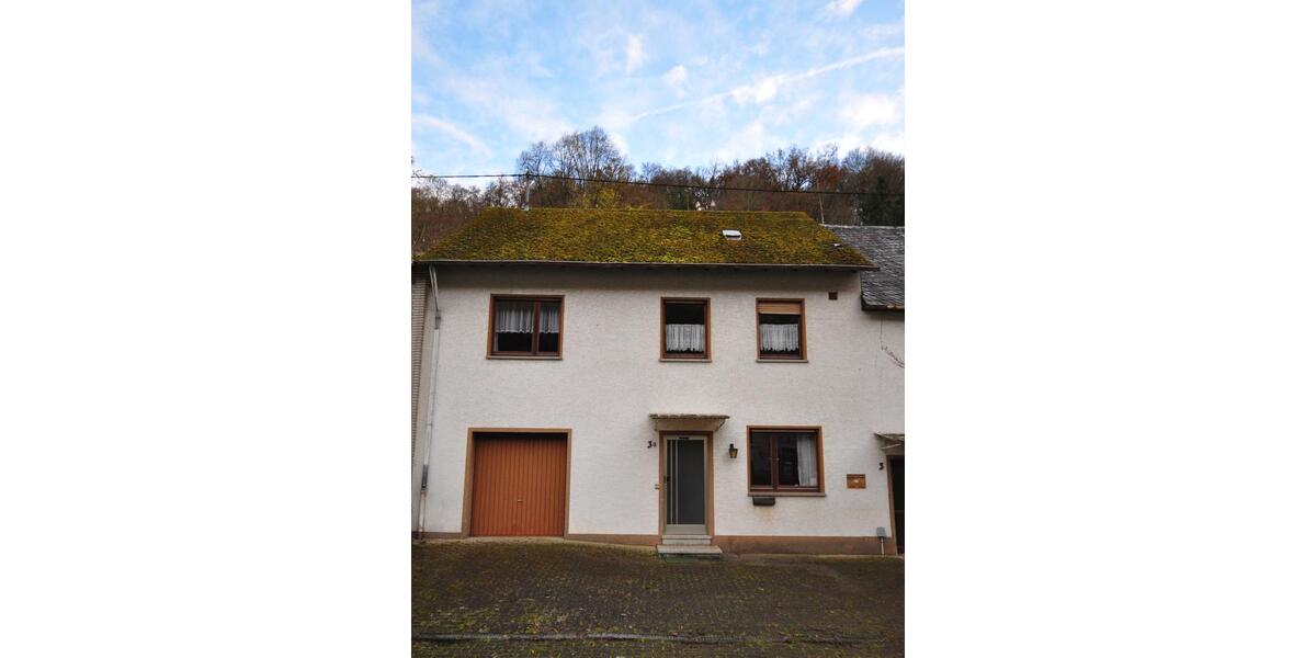 Reihenhaus Singhofen - 8 Zimmer, 145 m&sup2;, 99.000&euro; | Angebot:26572785