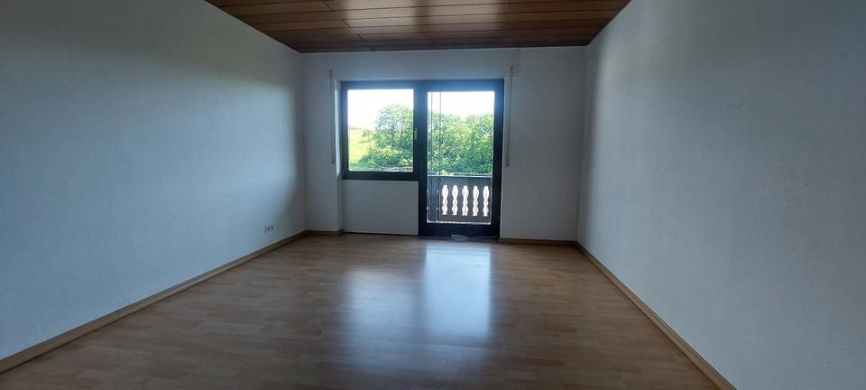 Etagenwohnung Rengsdorf - 4 Zimmer, 127 m&sup2;, 1.150&euro; | Angebot:26679536