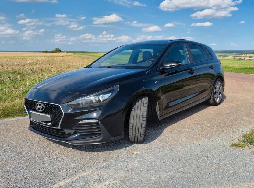 i30