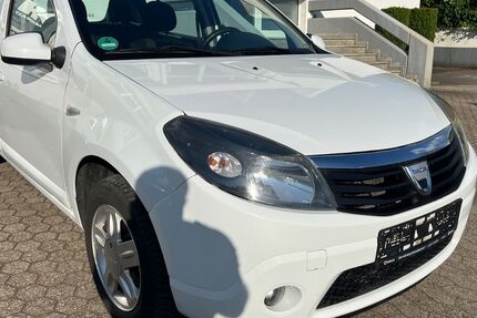 Dacia Sandero 172.000 km 2.490 &euro; Koblenz OT Neuendorf 56070