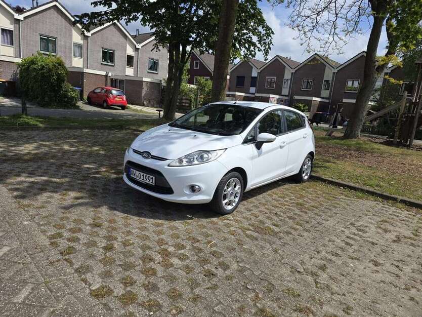 Ford Aerostar 139.000 km 4.600 € Bad Breisig 53498