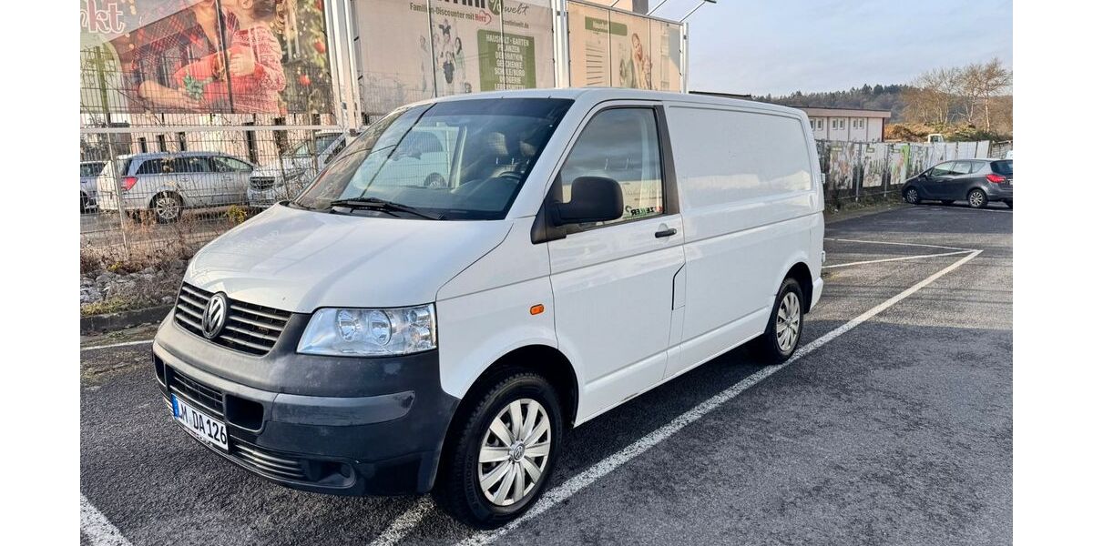 VW T5 Transporter 239.000 km 3.999 &euro; Diez 65582