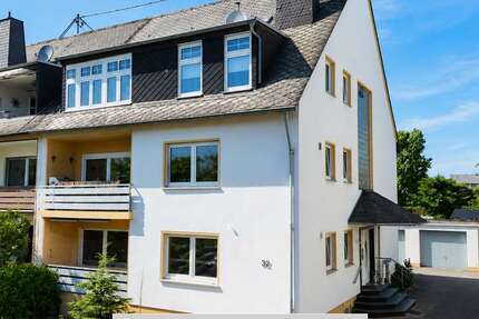 Haus Urmitz - 12 Zimmer, 290 m&sup2;, 449.000&euro; | Angebot:27338540