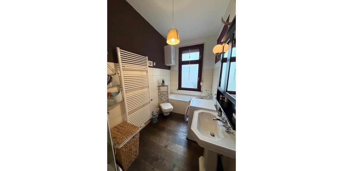 Großzügige 3 ZKB Altbauwohnung mit Balkon in zentraler Lage 3 zimmer