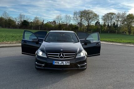 Mercedes-Benz 220 150.000 km 16.000 &euro; Vallendar 56179