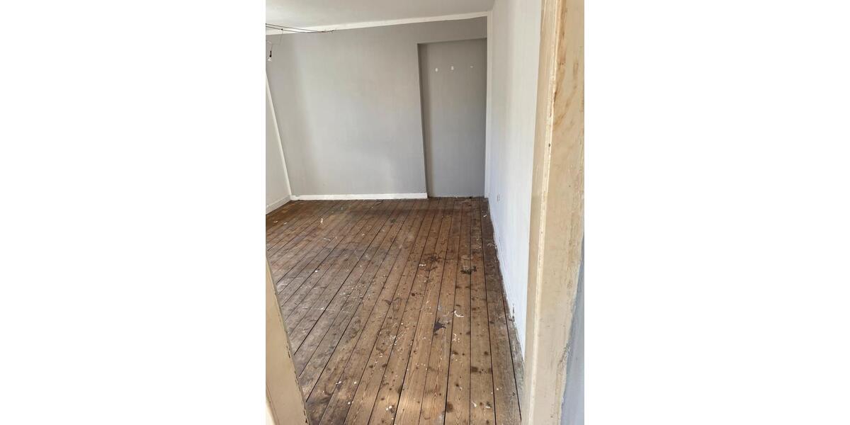 Etagenwohnung Brey - 5 Zimmer, 90 m&sup2;, 350&euro; | Angebot:26387177