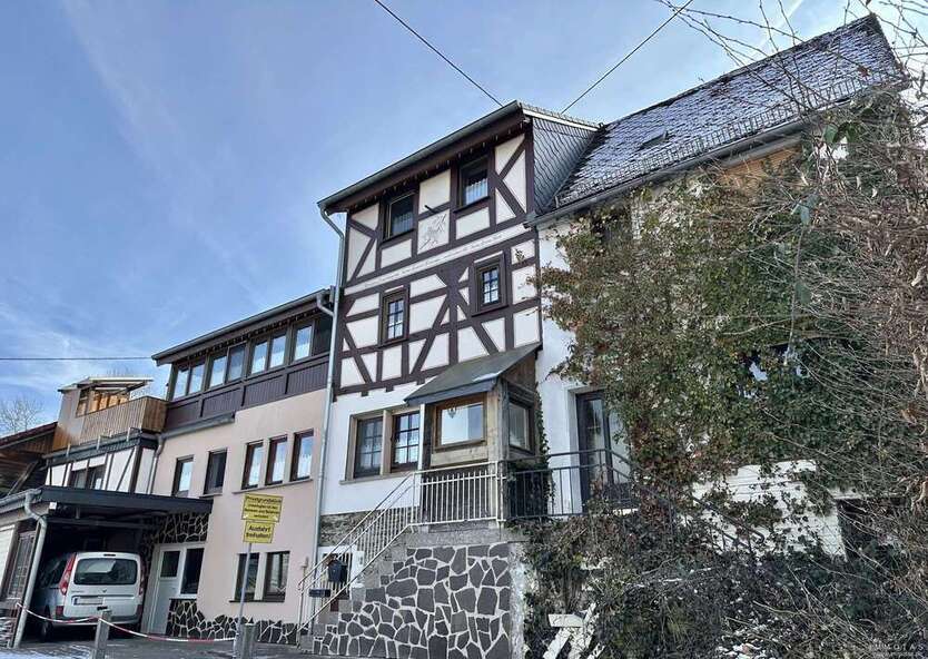Haus zum Kaufen in Gackenbach 437.000 € 174.54 m²