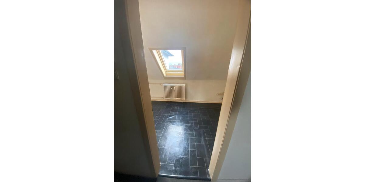 Nachmiete 3 Zimmer Wohnung in Zentraler lage 3 zimmer