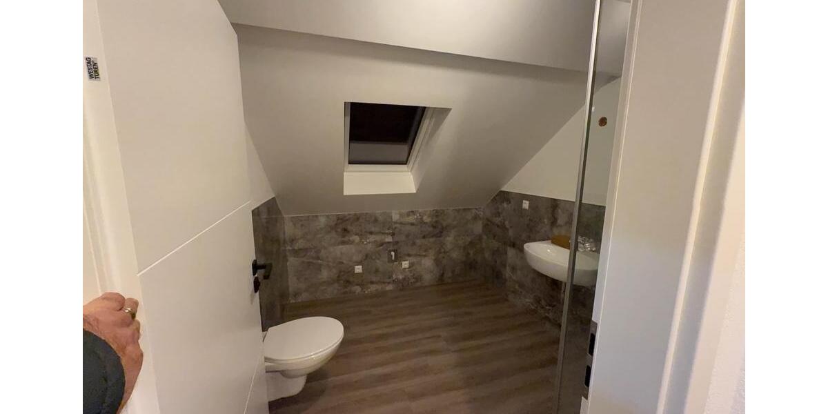 Dachgeschoßwohnung Ransbach-Baumbach Baumbach - 2.5 Zimmer, 90 m&sup2;, 850&euro; | Angebot:25553210