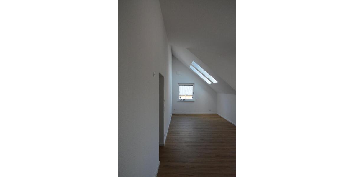 Dachgeschoßwohnung Ochtendung - 3 Zimmer, 105 m&sup2;, 1.150&euro; | Angebot:25719697