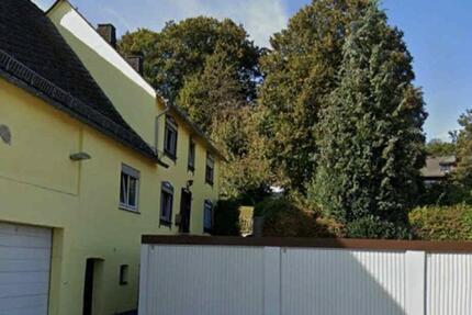 Haus Becheln - 7 Zimmer, 133 m&sup2;, 2.500&euro; | Angebot:24606352