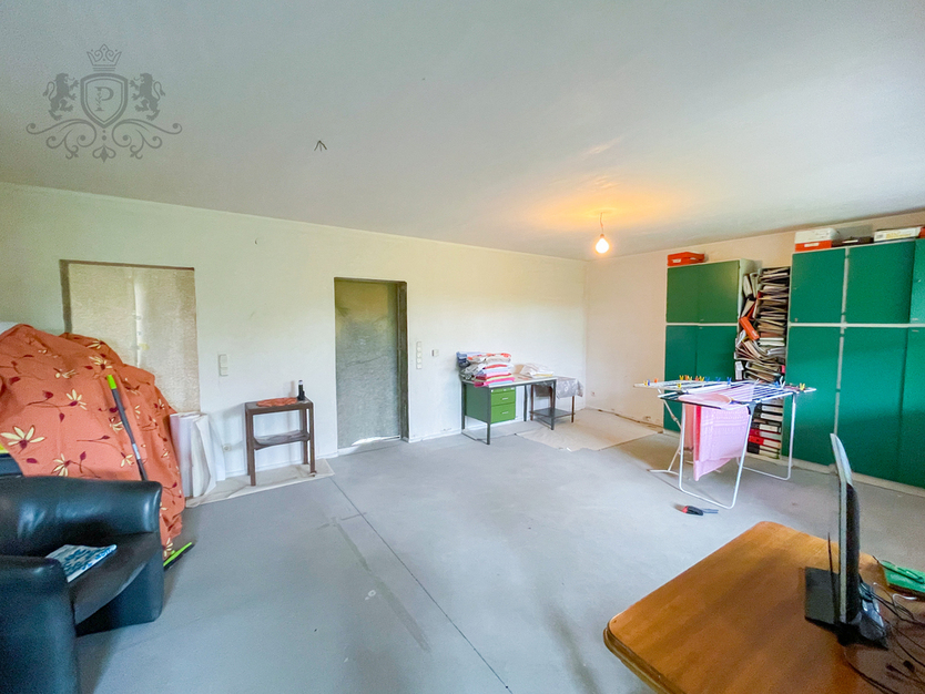 ++ RESERVIERT ZWEIFAMILIENHAUS Einliegerwohnung Terrasse Loggia Doppelgarage Gäste-WC ++ 8 zimmer