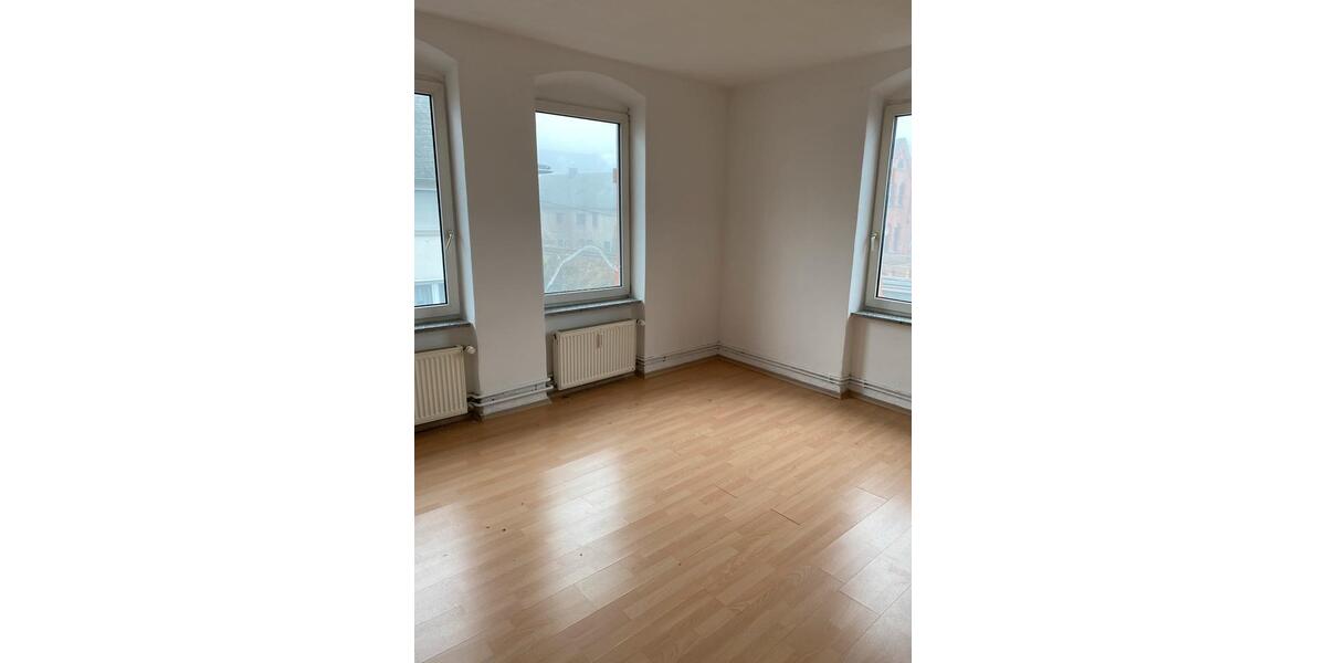 Zwei sanierungsbedürftige Häuser mit Entwicklungspotenzial 6 zimmer