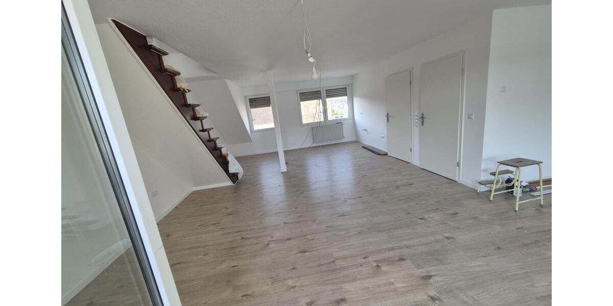 Dachgeschoßwohnung Koblenz - 2.5 Zimmer, 98 m&sup2;, 1.099&euro; | Angebot:25641190