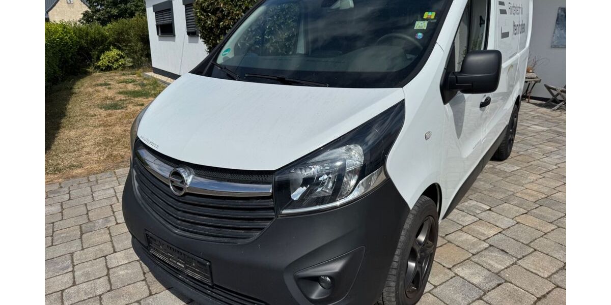 Opel Vivaro 186.500 km 7.950 &euro; Andernach 56626