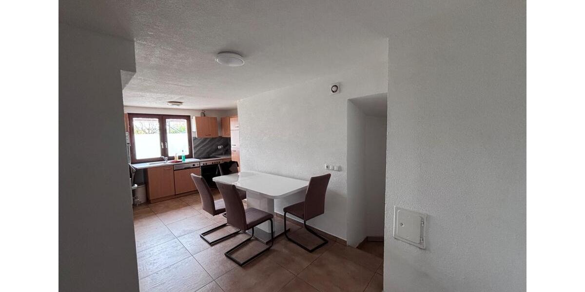 Etagenwohnung Hundsangen - 4 Zimmer, 80 m&sup2;, 800&euro; | Angebot:26416162