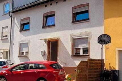 Haus Nentershausen - 5 Zimmer, 146 m&sup2;, 160.000&euro; | Angebot:26048993