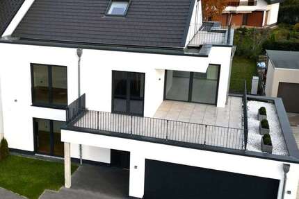 Haus zum Kaufen in Neuwied-Heimbach-Weis 989.000 € 284.13 m² 8 zimmer