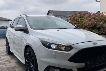 Ford Focus 153.000 km 11.500 € Wassenach 56653