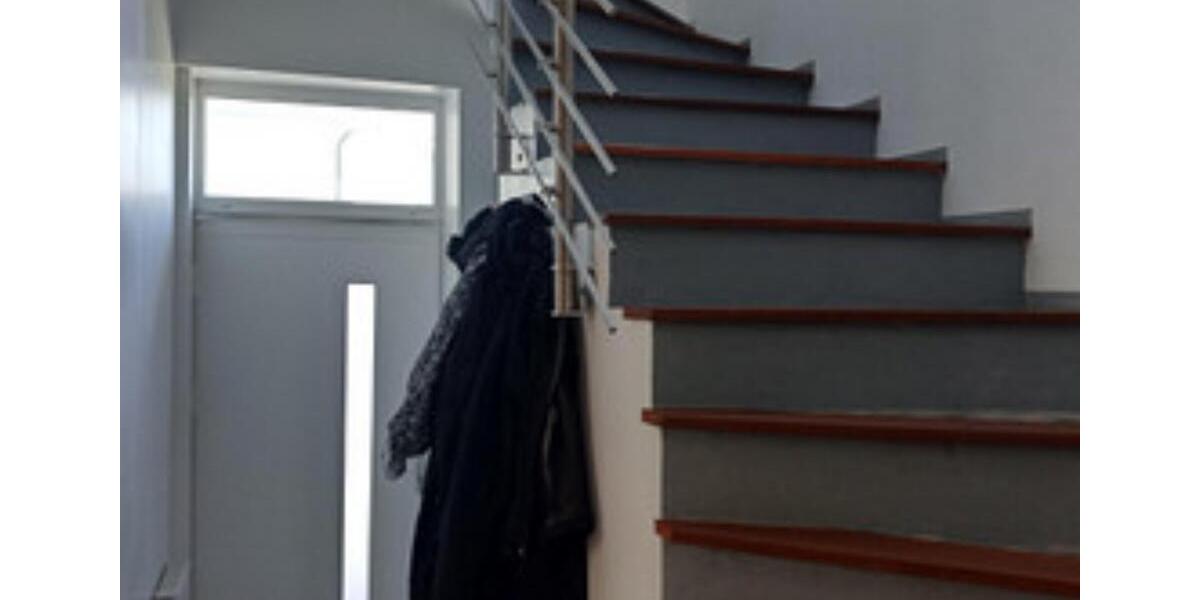 freistehendes Einfamilienhaus +Einliegerwohnung, saniert,möbliert 7 zimmer