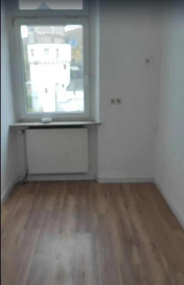 3 Zimmer-Küche-Bad Wohnung zimmer