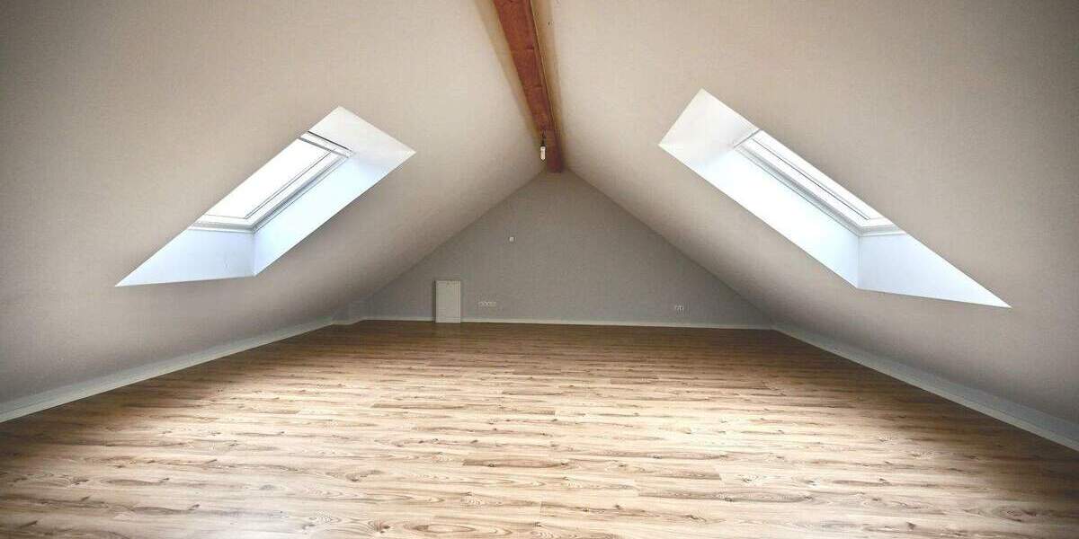 Stilvolle Maisonette-Dachgeschosswohnung mit zwei Balkonen und modernem Wohnkonzept! 4 zimmer