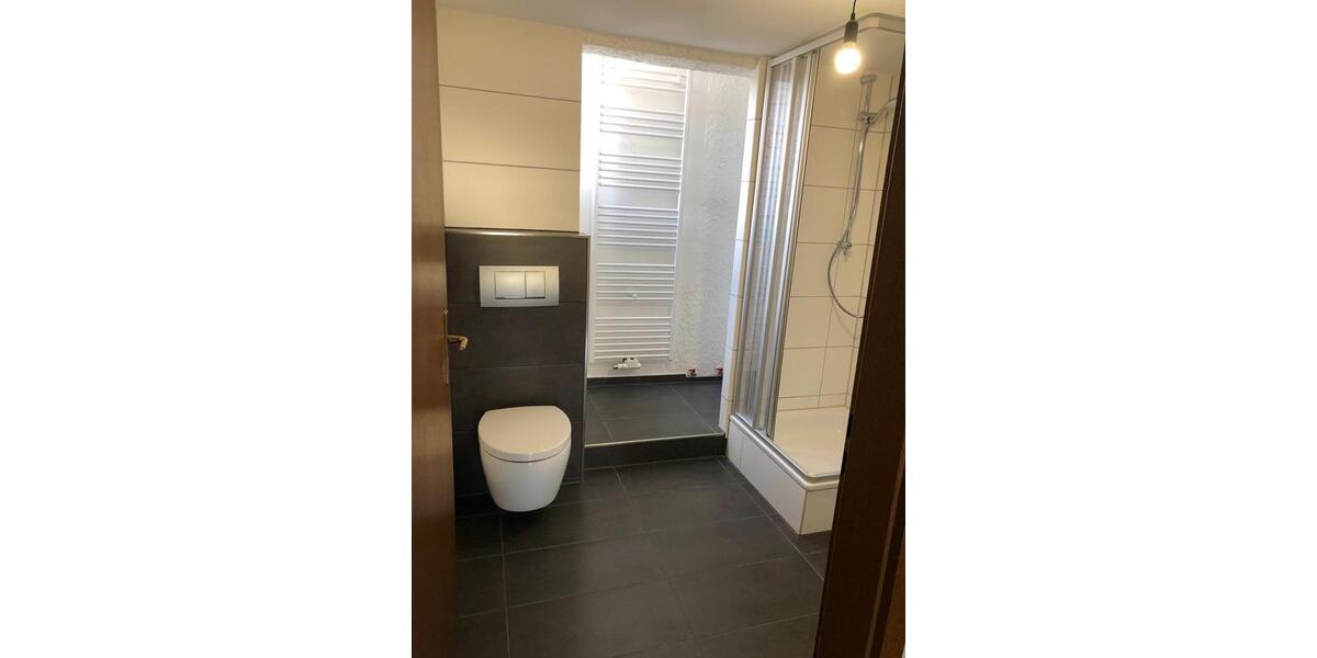 Dachgeschoßwohnung Neuwied - 3 Zimmer, 80 m&sup2;, 195.000&euro; | Angebot:26918420