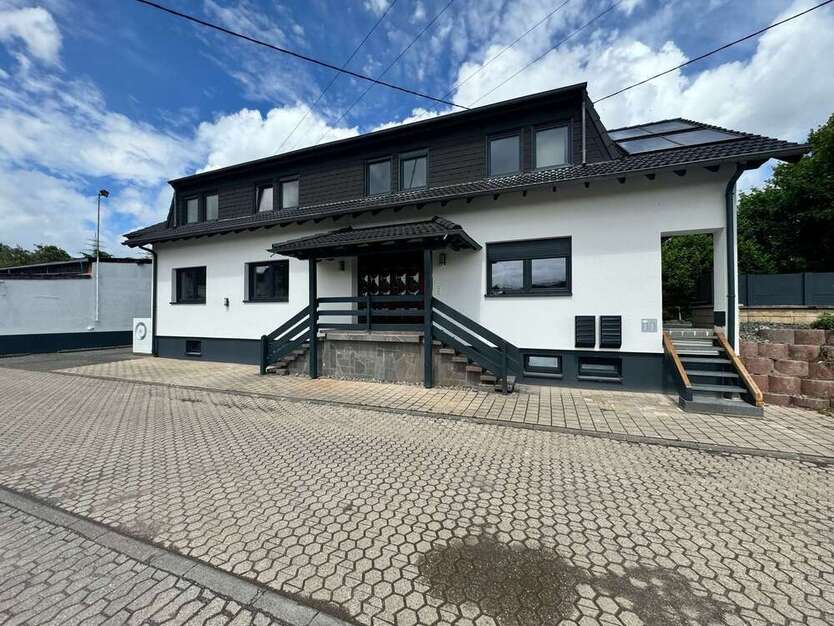 Haus zum Mieten in Kettig 6.000 € 250 m²