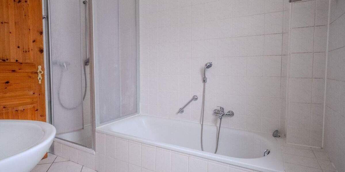 Tolle Dachgeschosswohnung mit Blick über Andernach! 2 zimmer