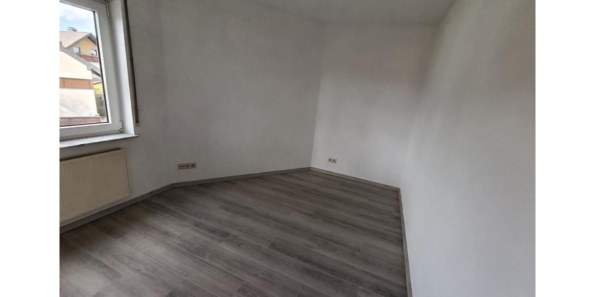 Etagenwohnung Emmelshausen - 3 Zimmer, 81 m&sup2;, 595&euro; | Angebot:25286724