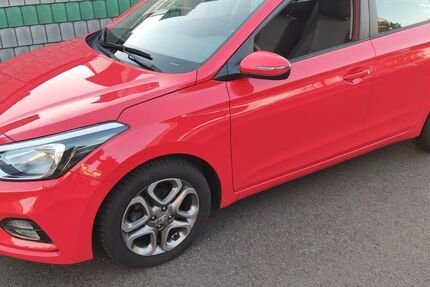 Hyundai i20 48.500 km 11.480 &euro; Koblenz 56070
