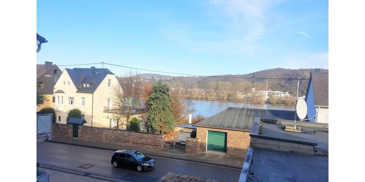 Einfamilienhaus Brey - 8 Zimmer, 300 m&sup2;, 190.000&euro; | Angebot:27093595
