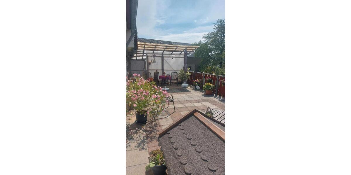 Gemütliche 2-Zimmer-Wohnung mit großem Balkon und Kaminofen in 2 zimmer