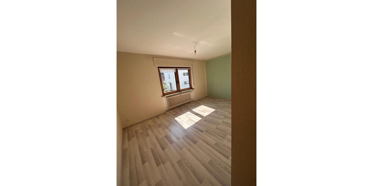 Etagenwohnung Koblenz Lay - 4 Zimmer, 120 m&sup2;, 1.270&euro; | Angebot:26313350