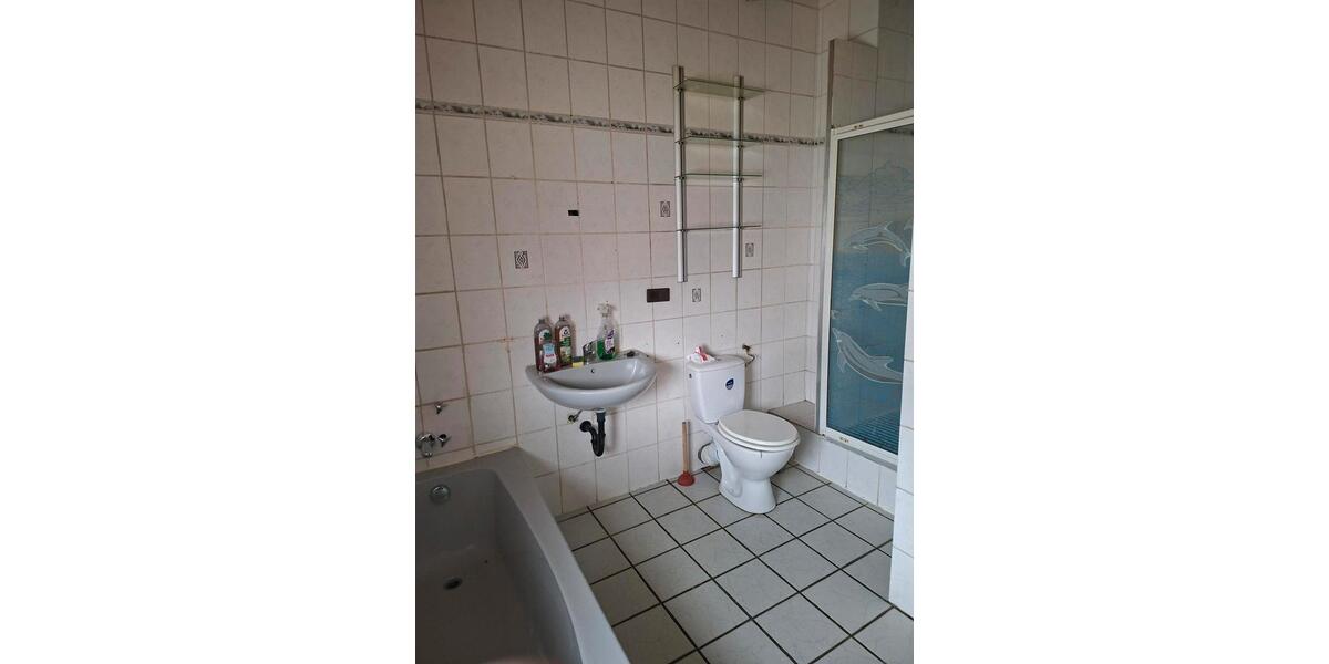 Etagenwohnung Kruft - 7 Zimmer, 180 m&sup2;, 230.000&euro; | Angebot:27157659
